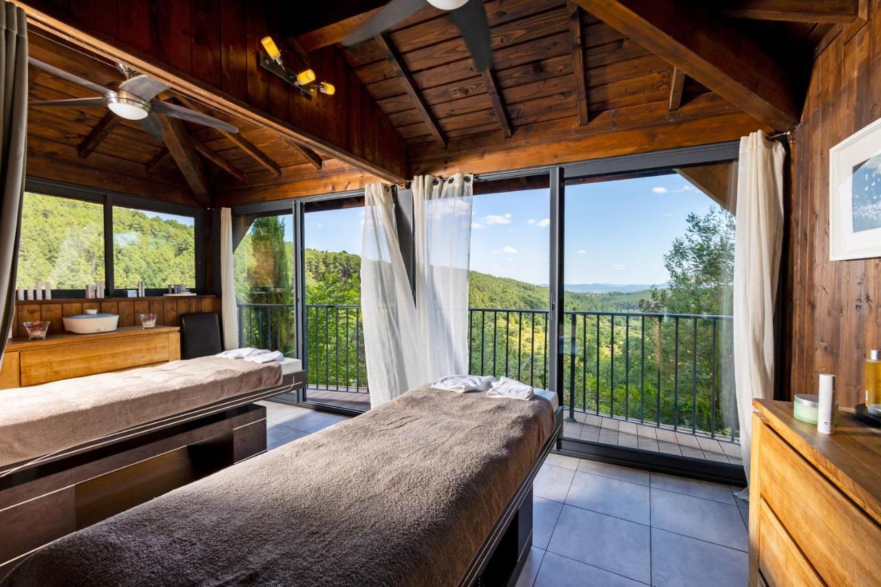 Faugeres  Domaine De Chalveches Hotel Spa 4* מראה חיצוני תמונה