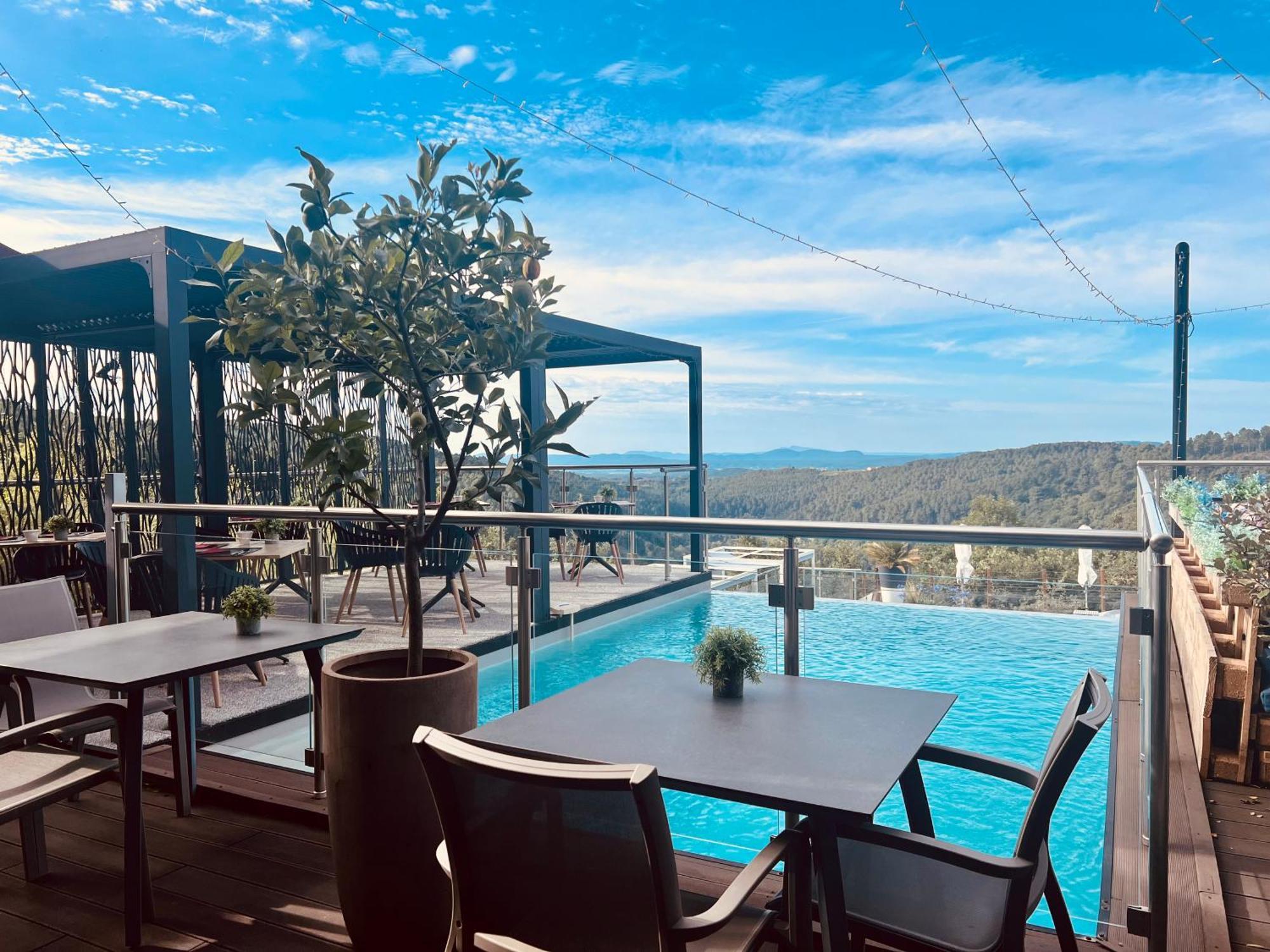 Faugeres  Domaine De Chalveches Hotel Spa 4* מראה חיצוני תמונה